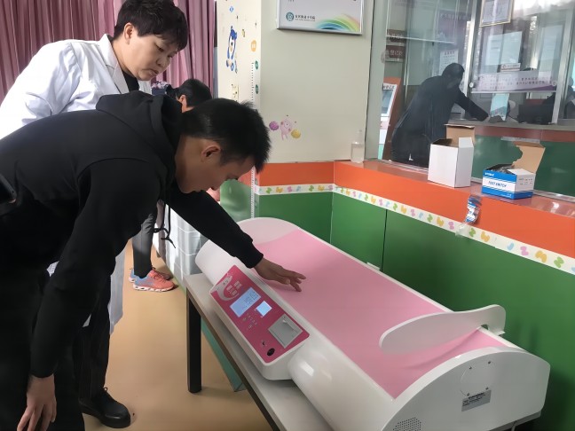 婴幼儿身高体沉丈量仪